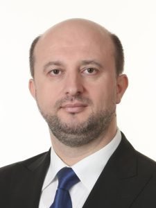 Pedepsă de închisoare pentru fostul ministru Daniel Chițoiu Fostul ministru Daniel Chițoiu a fost condamnat la 4 ani de închisoare cu executare pentru ucidere din culpă, în urma unui apel îndelungat la decizia inițială din această cauză