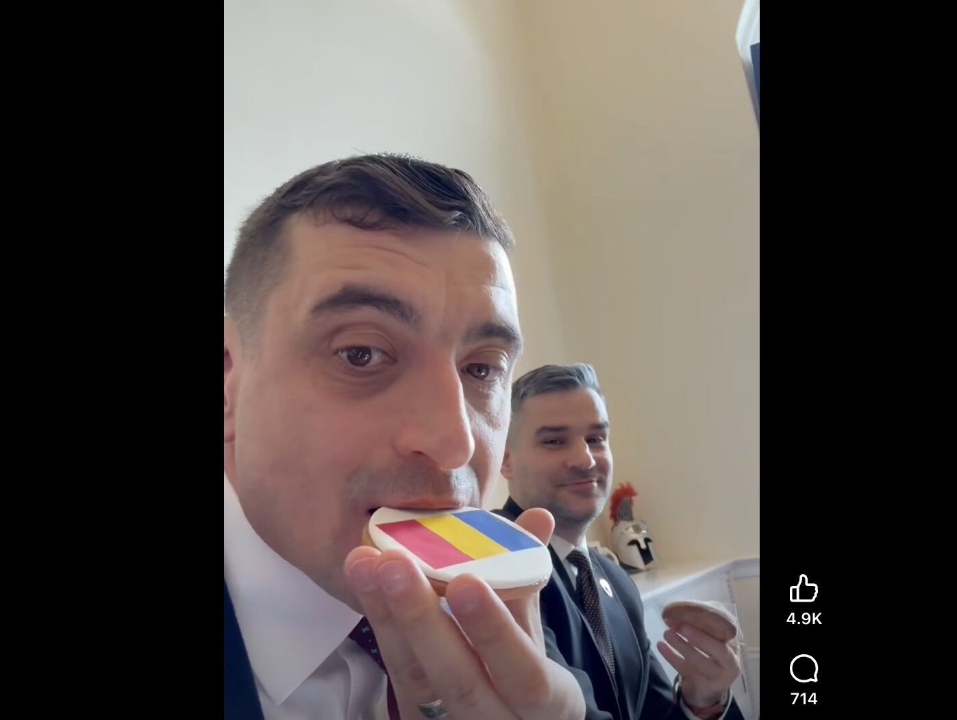 George Simion, implicat într-un eveniment controversat în SUA: Gest simbolic care a stârnit revolte în România Prezența lui George Simion în Statele Unite, unde a participat alături de membri ai formațiunii AUR la un eveniment organizat de „Republican for National Renewal”, a suscitat noi controverse în țară