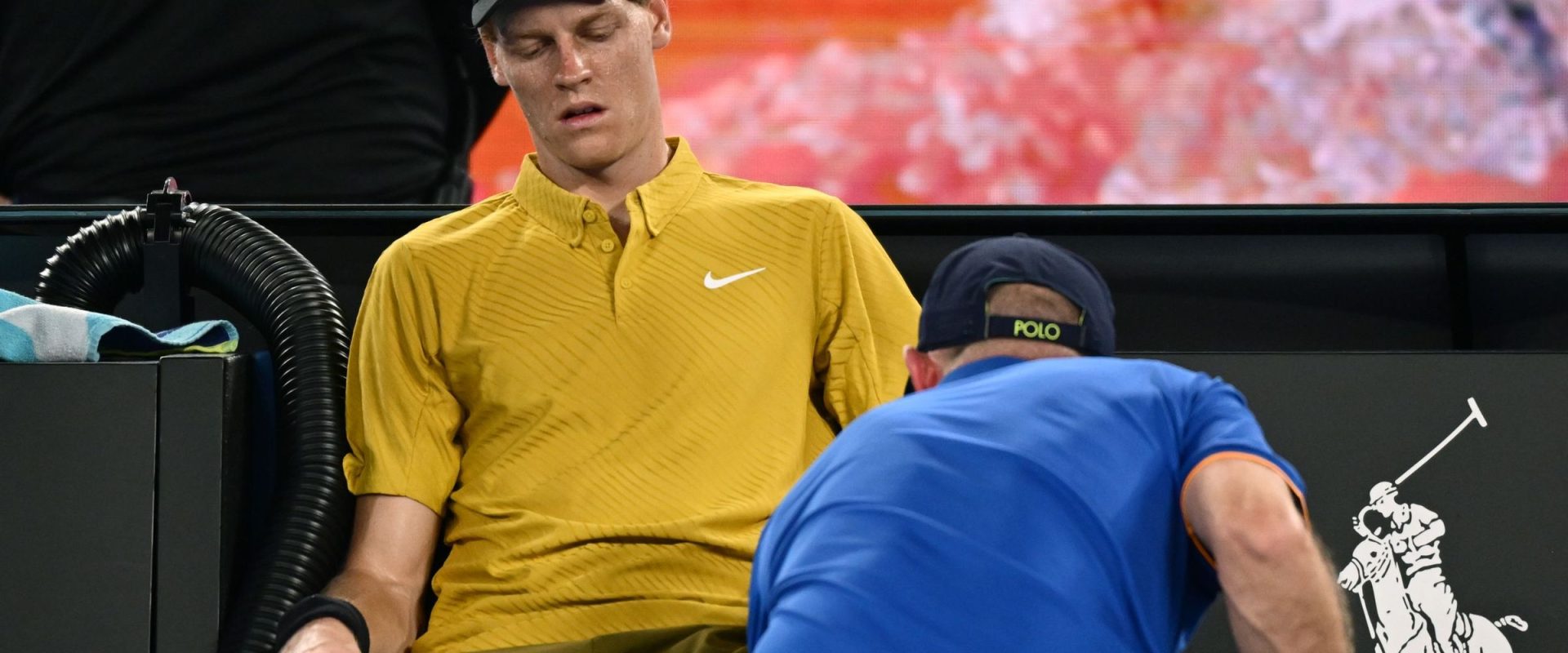 Sinner, la un pas să abandoneze la Australian Open! Jannik, salvat de Cahill şi de organizatori. Ce s-a întâmplat