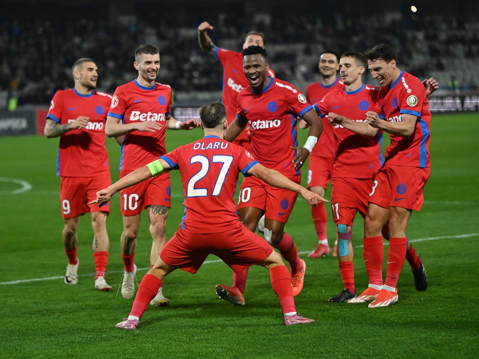 FCSB, cu speranțe mari în Croația: Ngezana, surpriza din echipă FCSB se află într-o situație delicată în UEFA Europa League, fiind nevoită să câștige meciul de joi seară cu Dinamo Zagreb pentru a avea șanse reale la calificarea în fazele eliminatorii