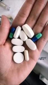 Spitalul Reșița plătește tratamente, manager: „Uneori cumpărăm medicamente, alteori polipragmazie”