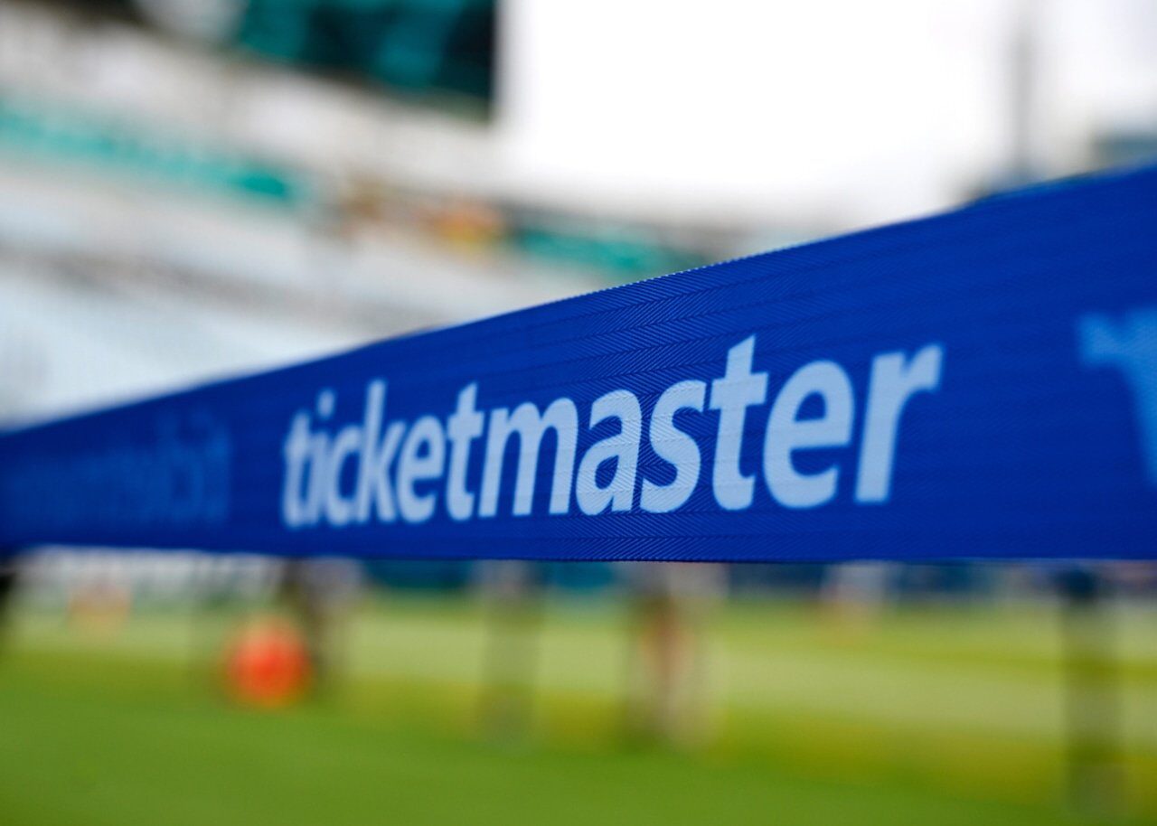 Proces colectiv împotriva Ticketmaster: Instanța din Quebec aproba cererea consumatorilor Un proces colectiv împotriva Ticketmaster a primit aprobată cererea de continuare în instanța din Quebec, permițând consumatorilor din această provincie să acționeze în justiție compania pentru ceea ce ei numesc „taxe de serviciu abuzive” aplicate la vânzarea biletelor