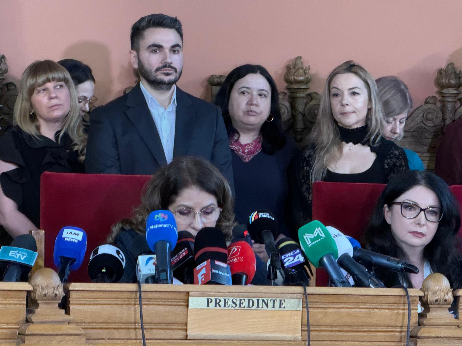 Avocata AUR beneficiază de un termen judiciar incredibil de scurt pentru dosare înregistrate chiar de ea Nereguli într-un proces cu iz suspect la Curtea de Apel București, în timp ce avocata extremistă Silvia Uscov, membră a partidului AUR, pare să se bucure de favoruri din partea instituției