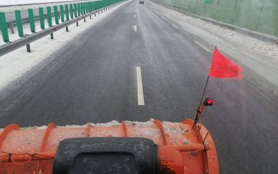 autostrada-masina-de-deszapezire-zapada.jpg