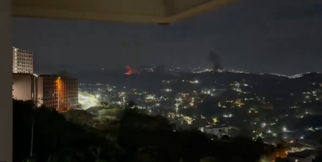 Tensiuni majore în Venezuela: explozii puternice zguduie Caracas în plină noapte Noaptea de sâmbătă spre duminică a adus o serie de explozii violente în centrul Caracasului, dar mai ales în zona de sud a capitalei venezuelene, aproape de o importantă bază militară