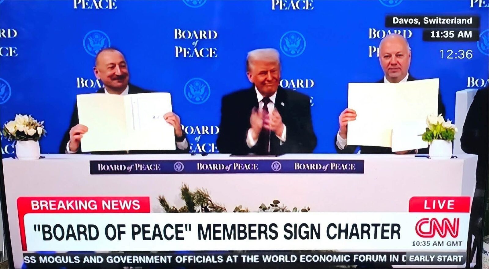 Bulgaria se alătură oficial inițiativei controversate a lui Donald Trump de creare a unui nou organism mondial pentru pace, în ciuda opoziției și boicotului efectiv al țărilor europene Într-un moment în care divergențele legate de politica globală se acutizează, Bulgaria a ales să pășească pe mâna controversatei inițiative antreprenoriale a fostului președinte american Donald Trump