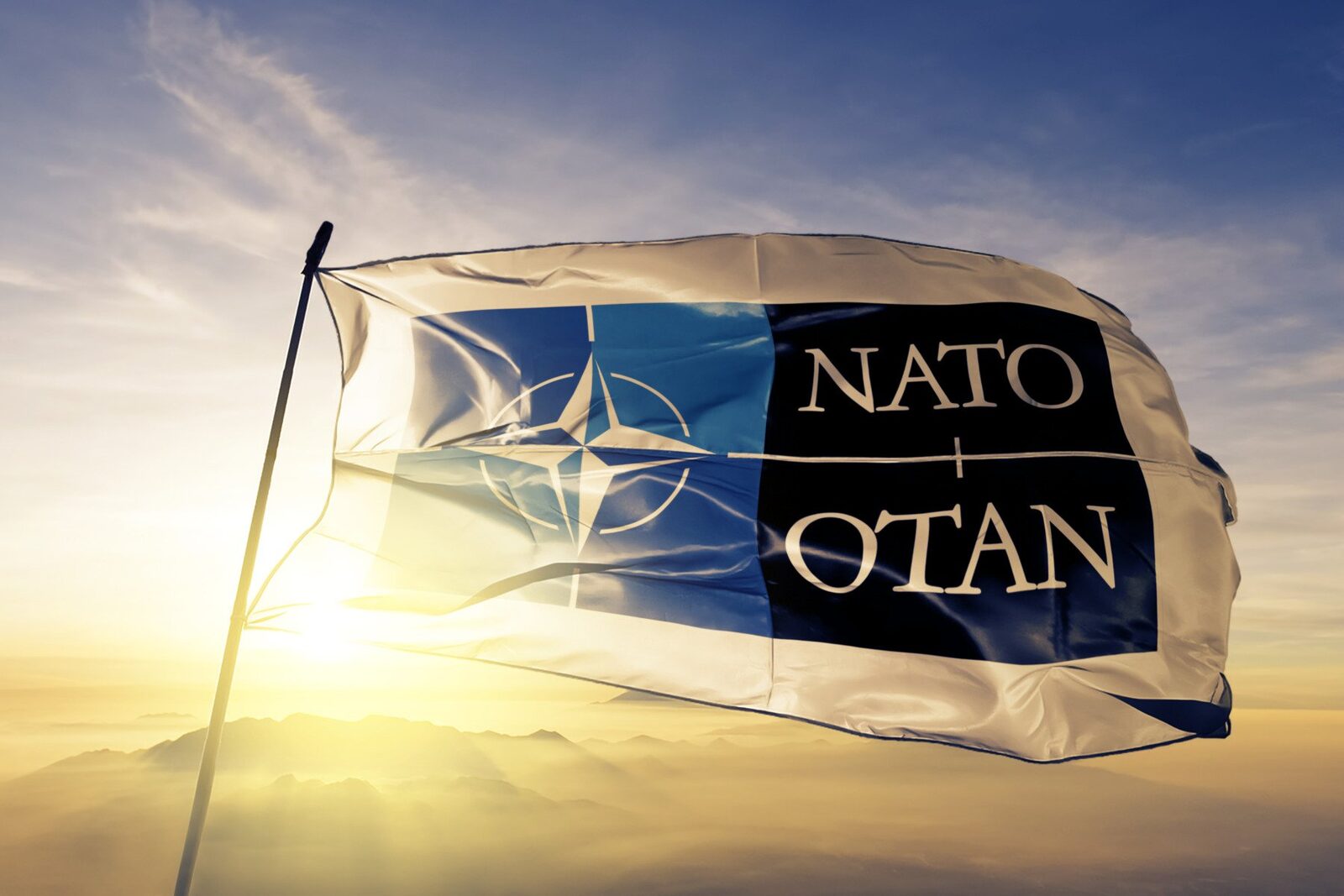 NATO afirmă categoric: Secretarul general nu a discutat nicio concesie privind suveranitatea Groenlandei cu Donald Trump Discuțiile din cadrul forumului de la Davos, așteptate cu interes din cauza contextului geopolitic tensionat, au sosit cu unele confuzie legată de pozițiile exprimate de NATO
