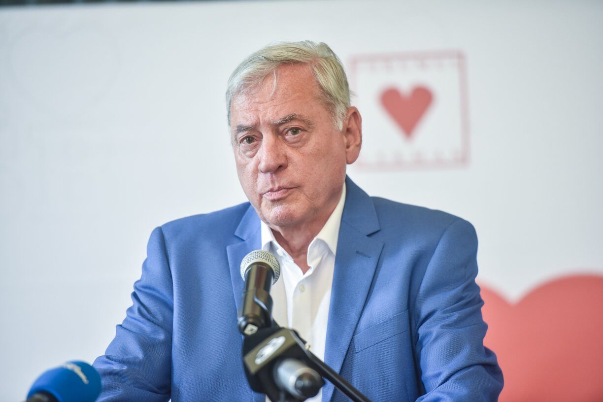 Tribunalul Sibiu a respins recent o acțiune în justiție depusă de Asociația din Hunedoara, care solicita dizolvarea Forumului Democrat al Germanilor din Sibiu (FDGR), una dintre cele mai influente organizații ale minorității germane din România