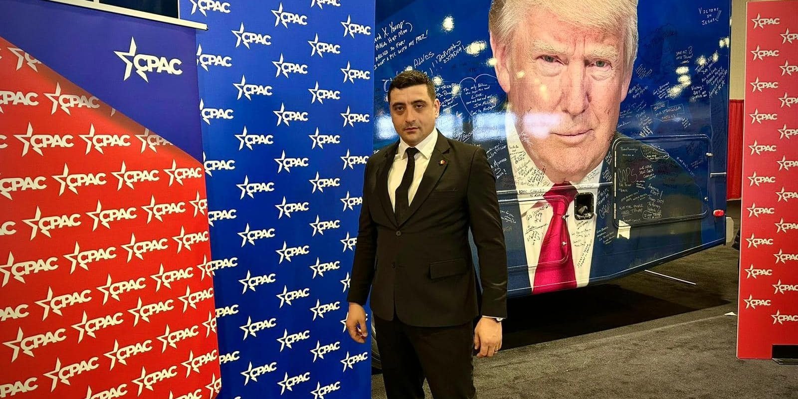 AUR cere oficial autorităților române să declare anul 2026 „Anul Americii în România”, un demers ce marchează o dorință tot mai pregnantă de consolidare a relațiilor dintre cele două țări, într-un context de aniversare a 250 de ani de la adoptarea Declarației de Independență a Statelor Unite