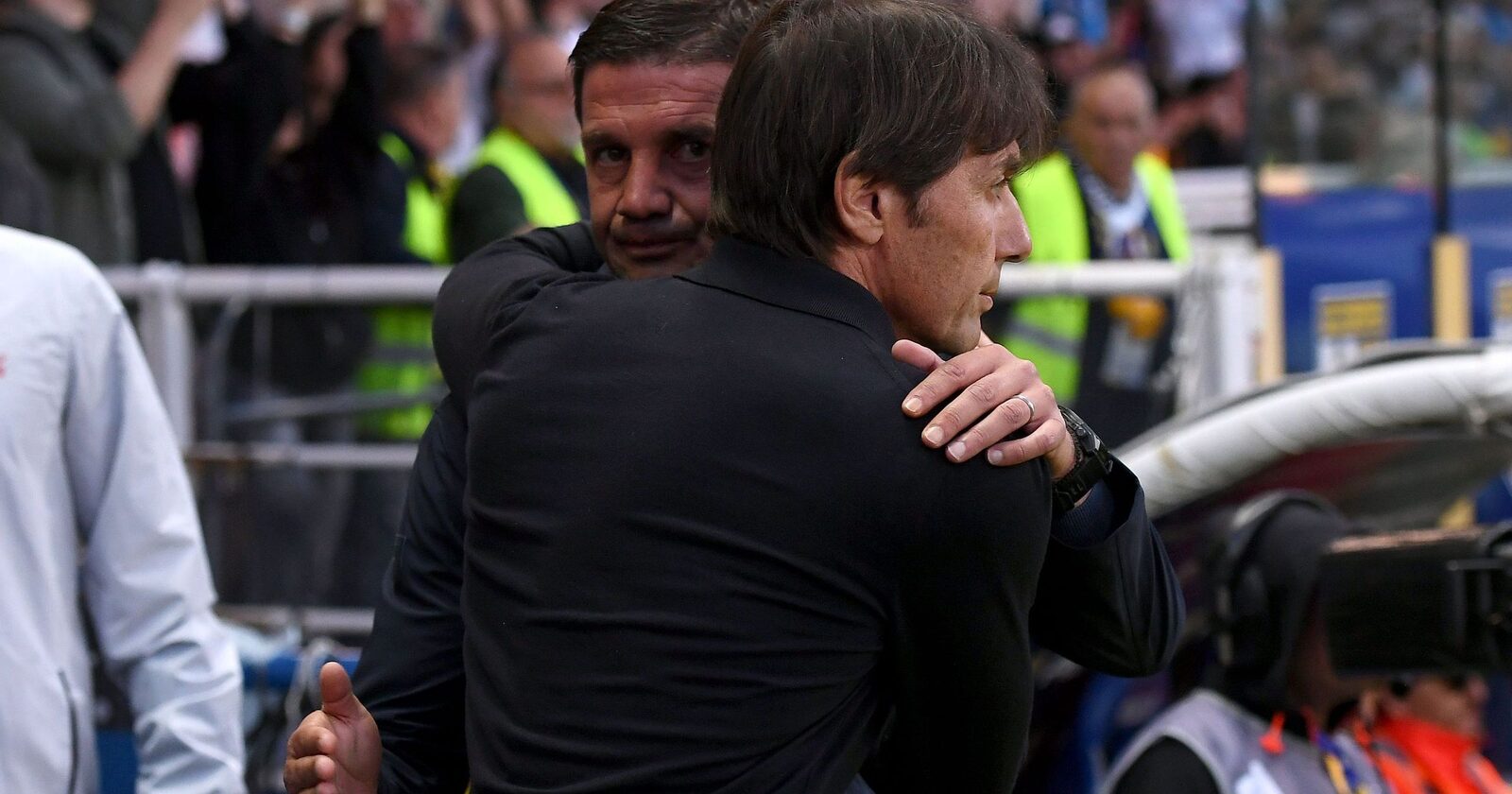 Controversă pentru Conte: declarațiile despre Chivu îl pun în fața criticilor înainte de Inter – Napoli!
