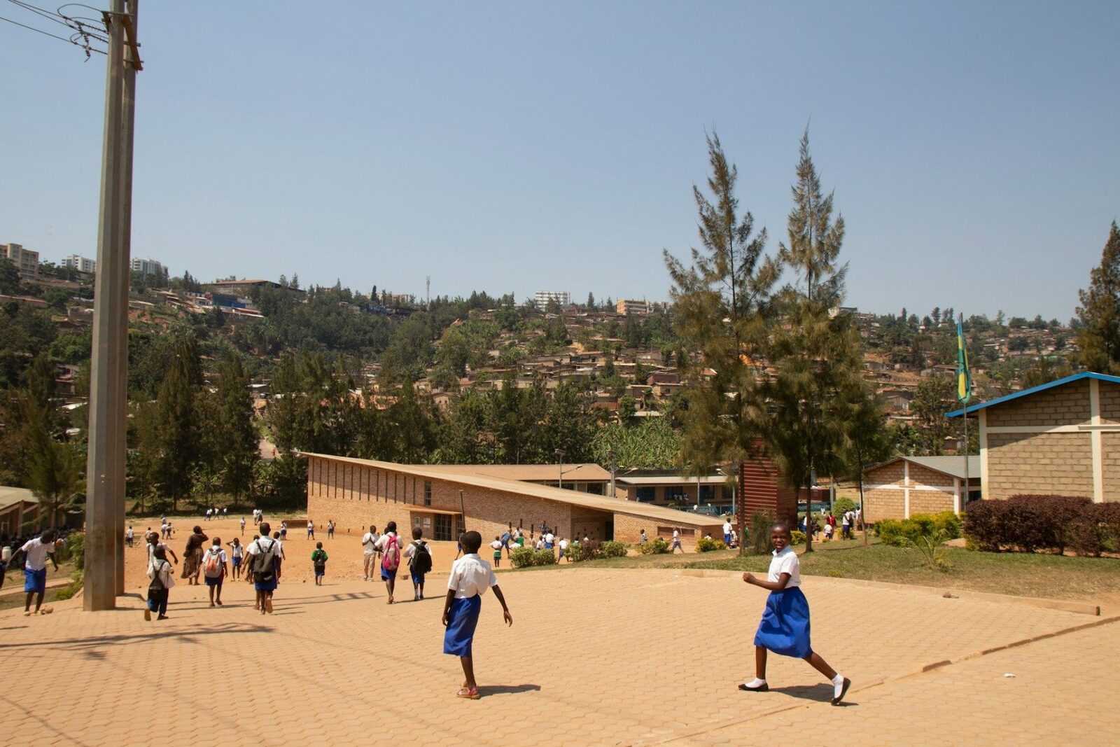 Rwanda a depus oficial un dosar de arbitraj împotriva Marii Britanii, acuzând refuzul remiterii unei sume convenite în cadrul unui acord privind amplasamentul de centre pentru solicitanții de azil