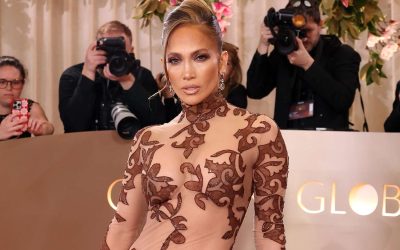 jennifer-lopez-2026-globes-prep-011126-061ec5e11ac44967ba4b04e89000a6fe.jpg