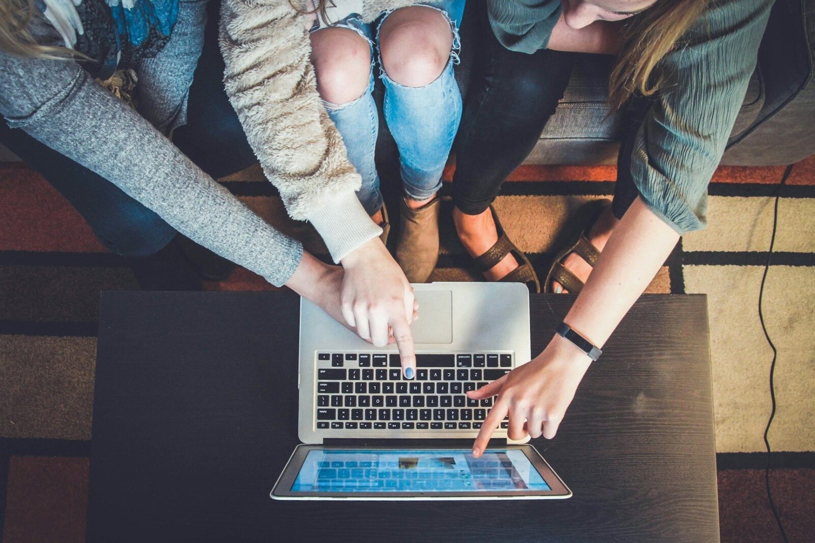 Consumul de tutun și produse alternative în rândul adolescenților din România rămâne alarmant, în timp ce autoritățile încearcă să găsească soluții pentru reducerea dependenței în această categorie vulnerabilă
