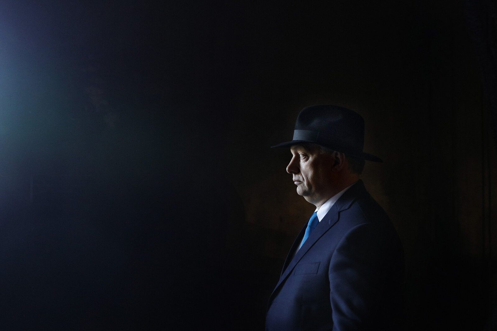Cetățenii maghiari sunt invitați duminică, 12 aprilie 2026, la urne pentru a-și alege noul parlament, o încărcătură electorală ce captează atenția nu doar în Ungaria, ci și în regiune