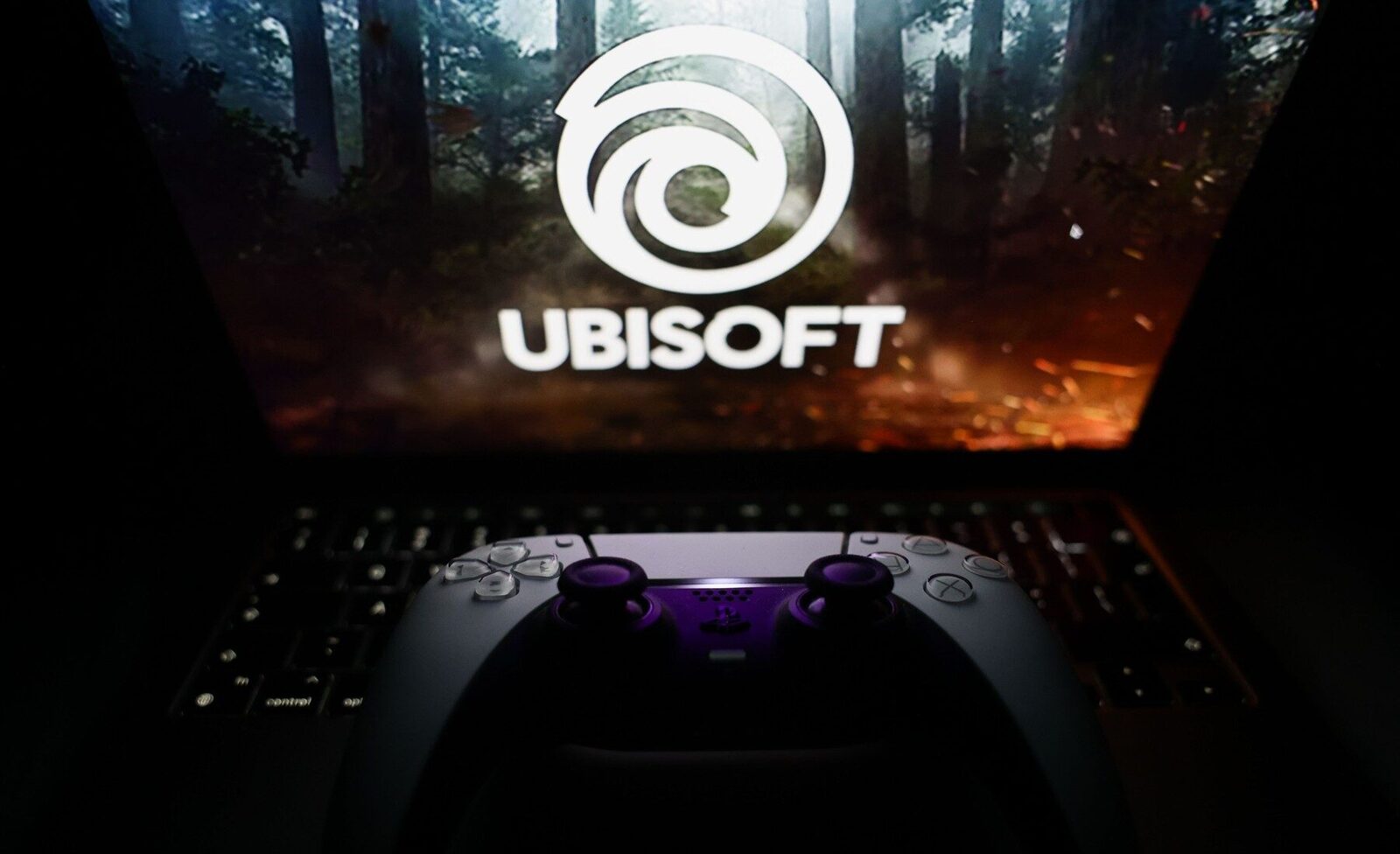 Acțiunile Ubisoft, unul dintre cei mai importanți producători globali de jocuri video, au suferit o prăbușire spectaculoasă la Bursa din Paris, înregistrând o scădere de peste 28% în doar câteva ore, după anunțul devastator al companiei privind planurile sale de dezvoltare