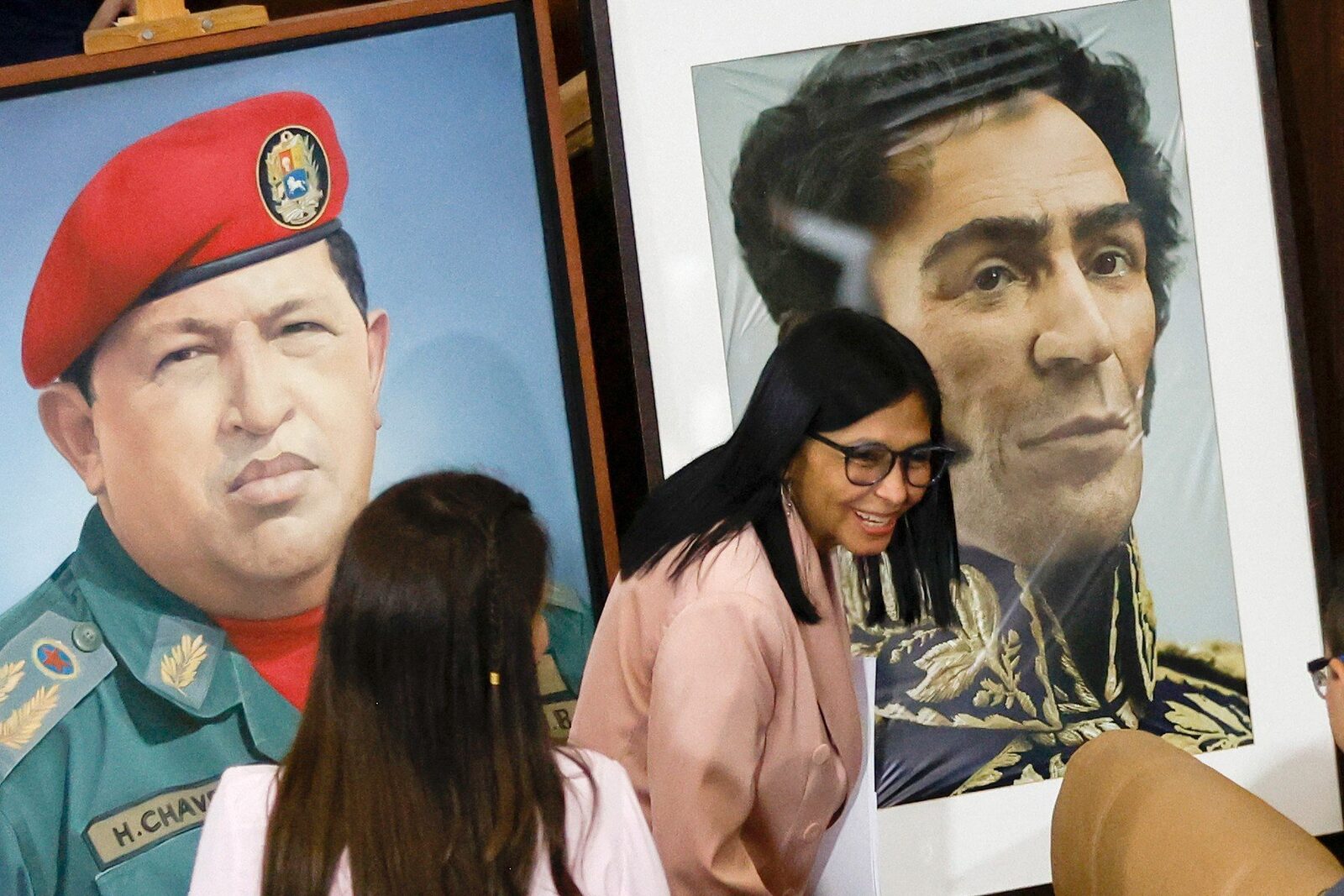 Venezuela rămâne în centrul unei crize politice și diplomatice acutizate după anunțul surprinzător al vicepreședintei Delcy Rodriguez, care a declarat oficial că Nicolas Maduro este singurul președinte legitimat al țării
