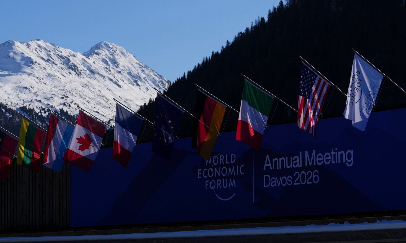 România își face simțită prezența la Davos, cel mai important eveniment global dedicat liderilor politici, economici și din mediul de afaceri, în ciuda provocărilor economice și geopolitice actuale