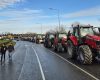 protest-agricultori-irlandezi-tractoare.jpg