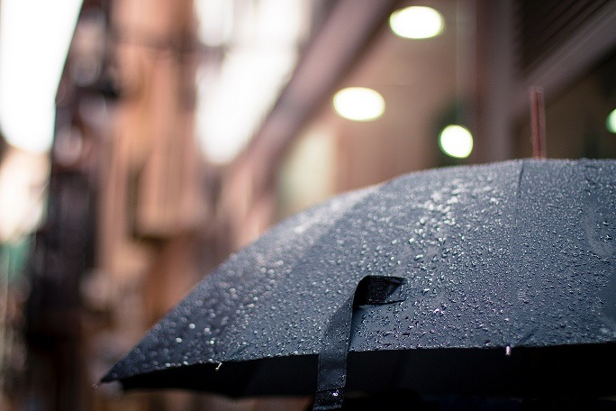 rain-umbrella-weather-17739.jpg