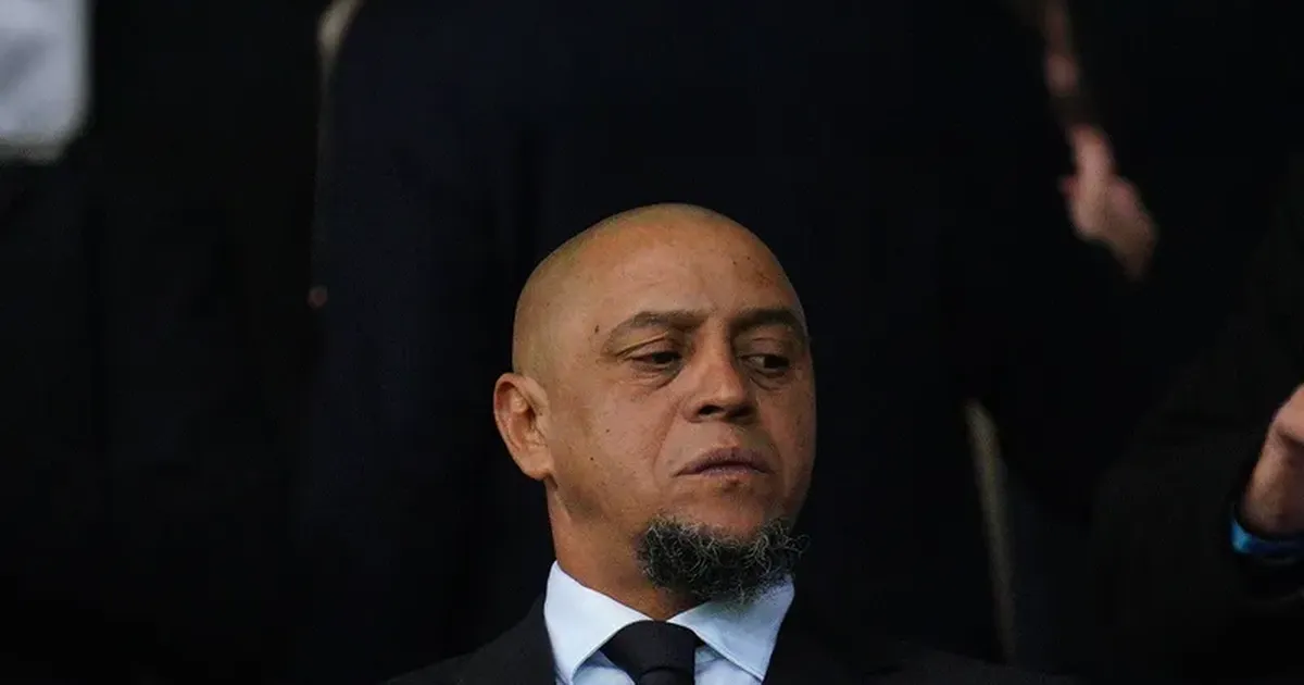 Roberto Carlos, operat de urgență la inimă Fostul fundaș brazilian Roberto Carlos, în vârstă de 52 de ani, a fost supus recent unei intervenții chirurgicale de urgență la inimă, iar starea sa este acum stabilă, conform informațiilor furnizate de apropiați