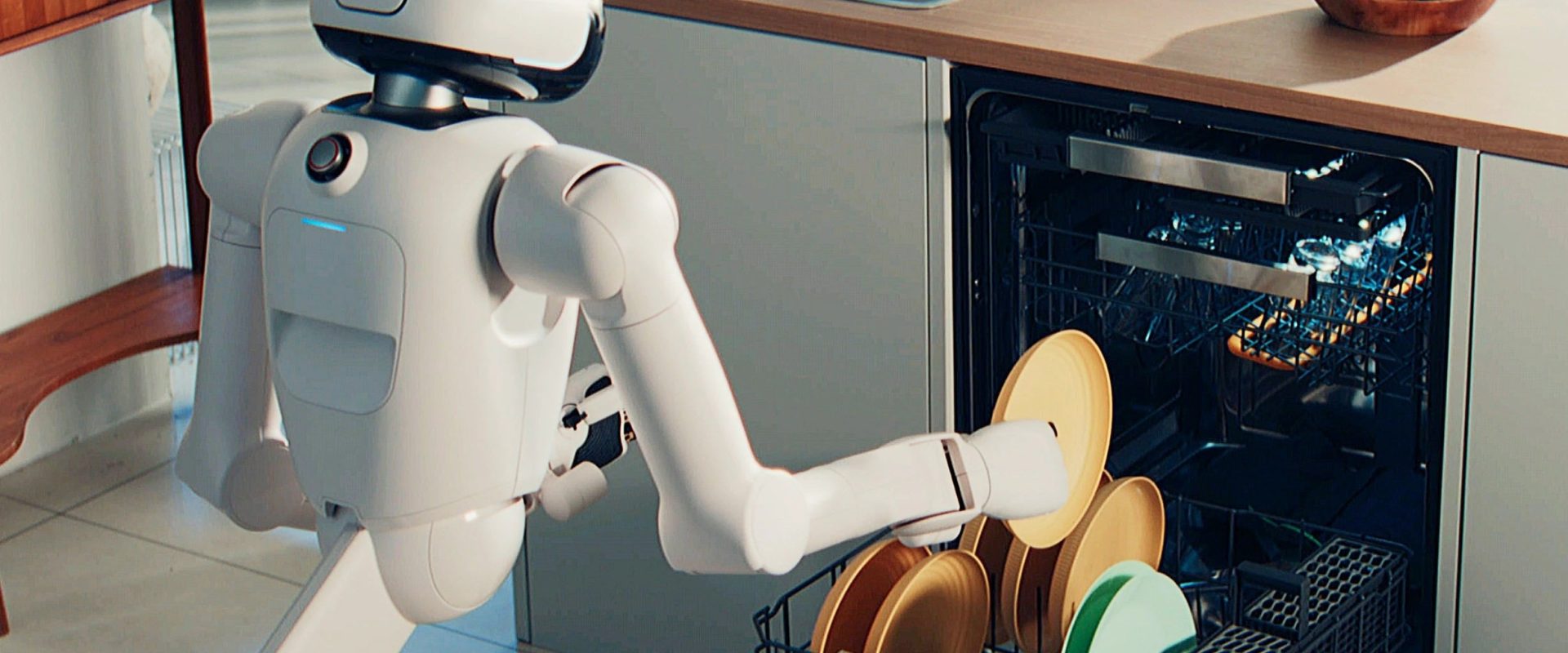 CLOiD, robot AI care gătește, împăturește rufe și descarcă mașina de spălat.