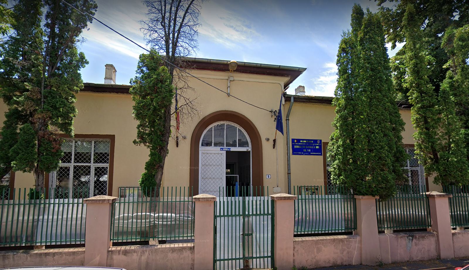 Demolarea celei mai vechi școli din Sectorul 6, planificată pentru vara lui 2025, marchează începutul unui amplu proces de modernizare a infrastructurii școlare din zona Calea Giulești