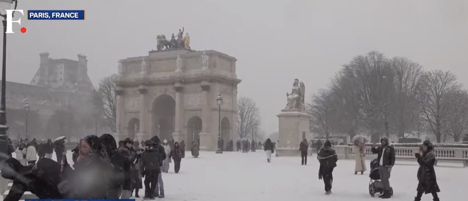 Avertizare de cod portocaliu pentru ninsori și polei în Franța: cetățenii români, sfătuiți să evite deplasările Franța se confruntă, miercuri, cu fenomene meteo severe, fiind plasată sub cod portocaliu de ninsori abundente și polei