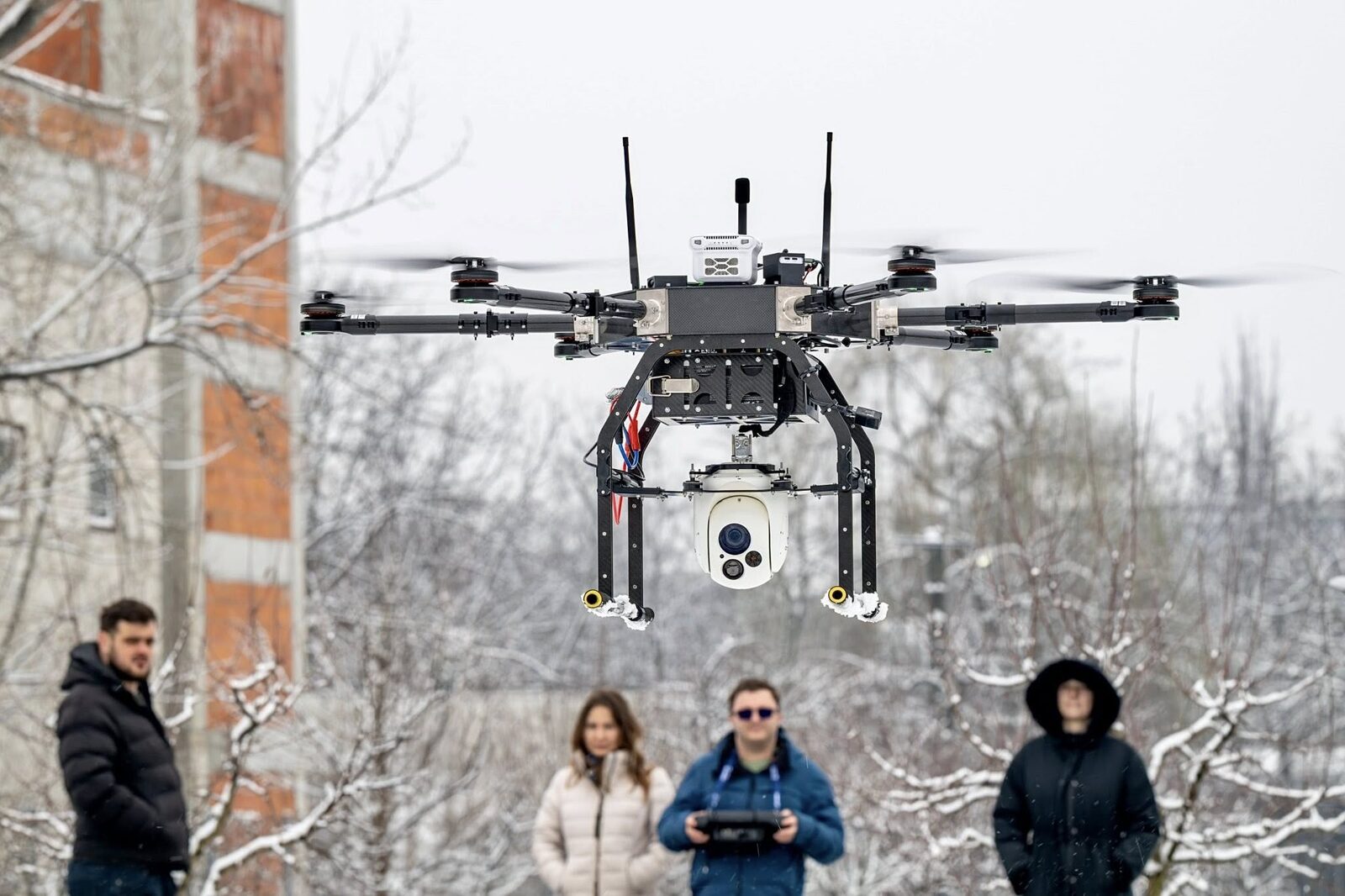 Finalizarea fazei de dezvoltare a unui sistem inovator pentru monitorizarea calității aerului pe Dunăre Un consorțiu internațional format din trei importante institute de cercetare din România și Bulgaria a anunțat finalizarea cu succes a fazei de dezvoltare și testare a unei componente aeriene pentru un sistem avansat de monitorizare a calității aerului în regiunea Dunării