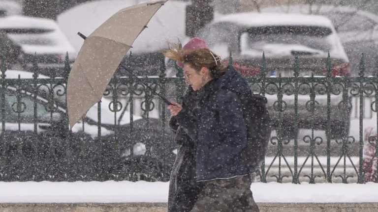 Centrul de Gestiune a Urgențelor din București activat pentru cod portocaliu de ninsoare