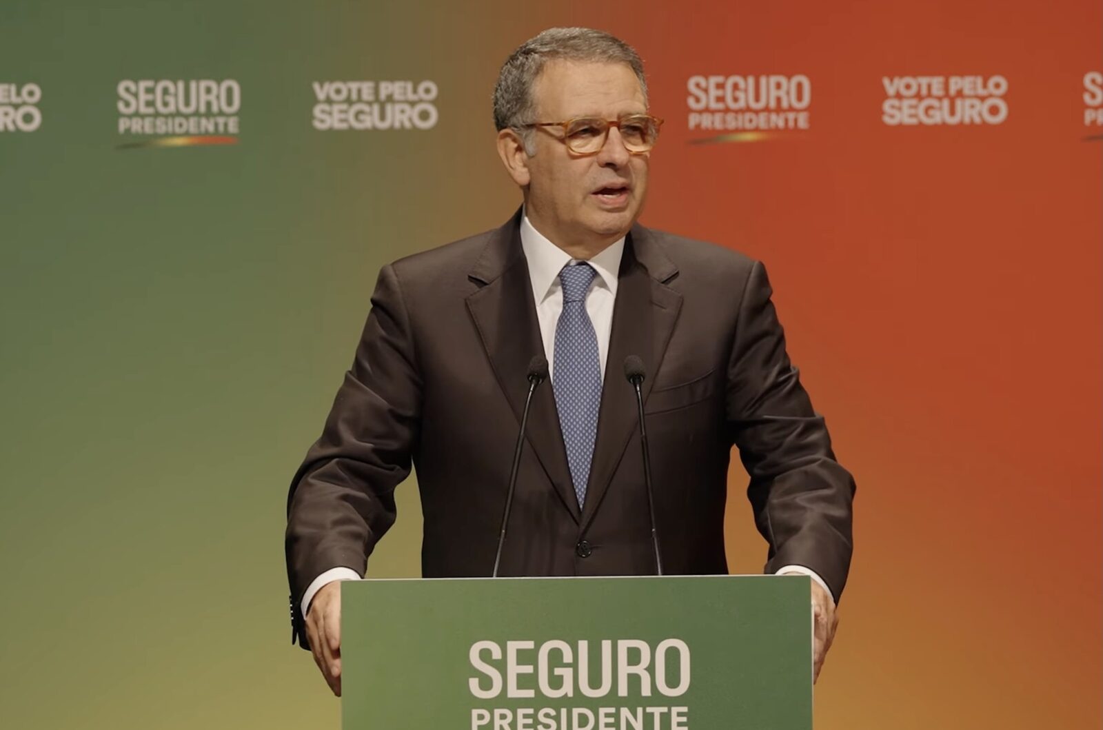 Portugal începe votul pentru al doilea tur al alegerilor prezidențiale: Antonio José Seguro versus Andre Ventura Duminică dimineața, întreaga Portugalie a intrat în goană pentru a-și exercita dreptul democratic la vot în cel de-al doilea tur al alegerilor prezidențiale