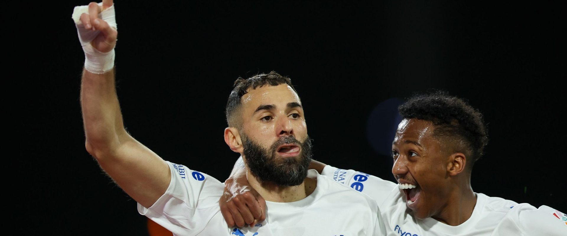Karim Benzema a debutat cu hattrick în tricoul lui Al Hilal, împotriva echipei lui Marius Șumudică