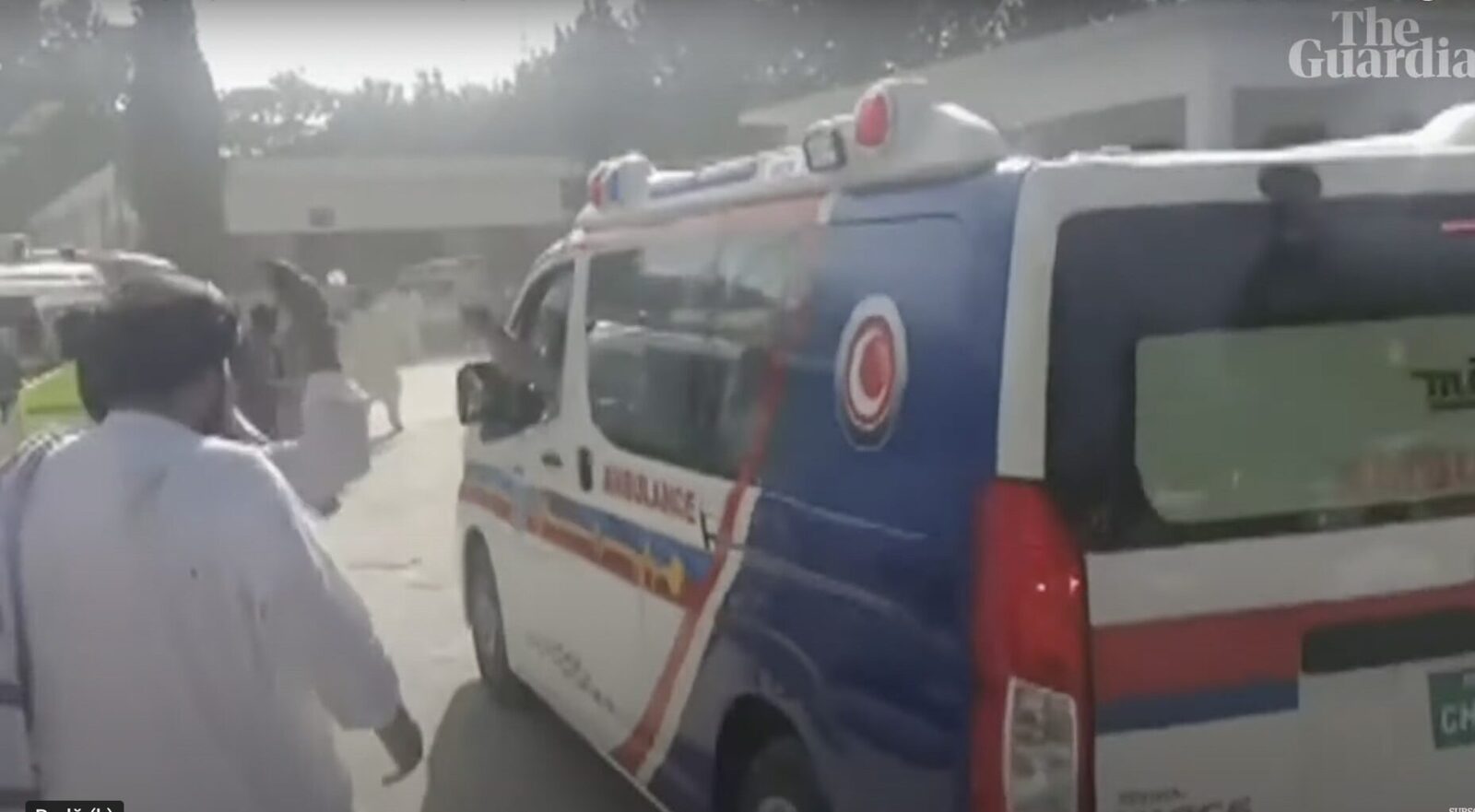 Organizația teroristă Stat Islamic revendică atacul soldat cu 32 de morți într-o moschee din Islamabad Un nou atac terorist zguduie Pakistanul, agravând tensiunile socio-politice și preocuparea internațională privind securitatea în această regiune strategică