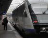 Incident în Gara de Nord din București. Un vagon al unui tren CFR Călători a deraiat, circulația este blocată