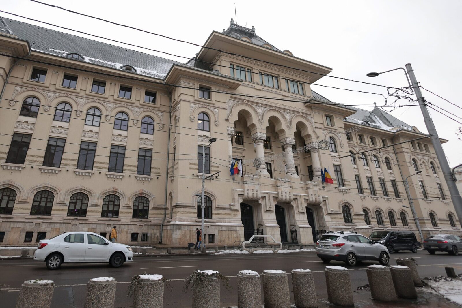 Primăria Capitalei își întărește poziția pe piața financiară pentru susținerea dezvoltării urbane Primăria Capitalei a lansat o inițiativă menită să-și consolideze capacitatea de a gestiona obligațiile financiare, printr-o achiziție de 45.000 de euro pentru servicii de evaluare a ratingului de credit