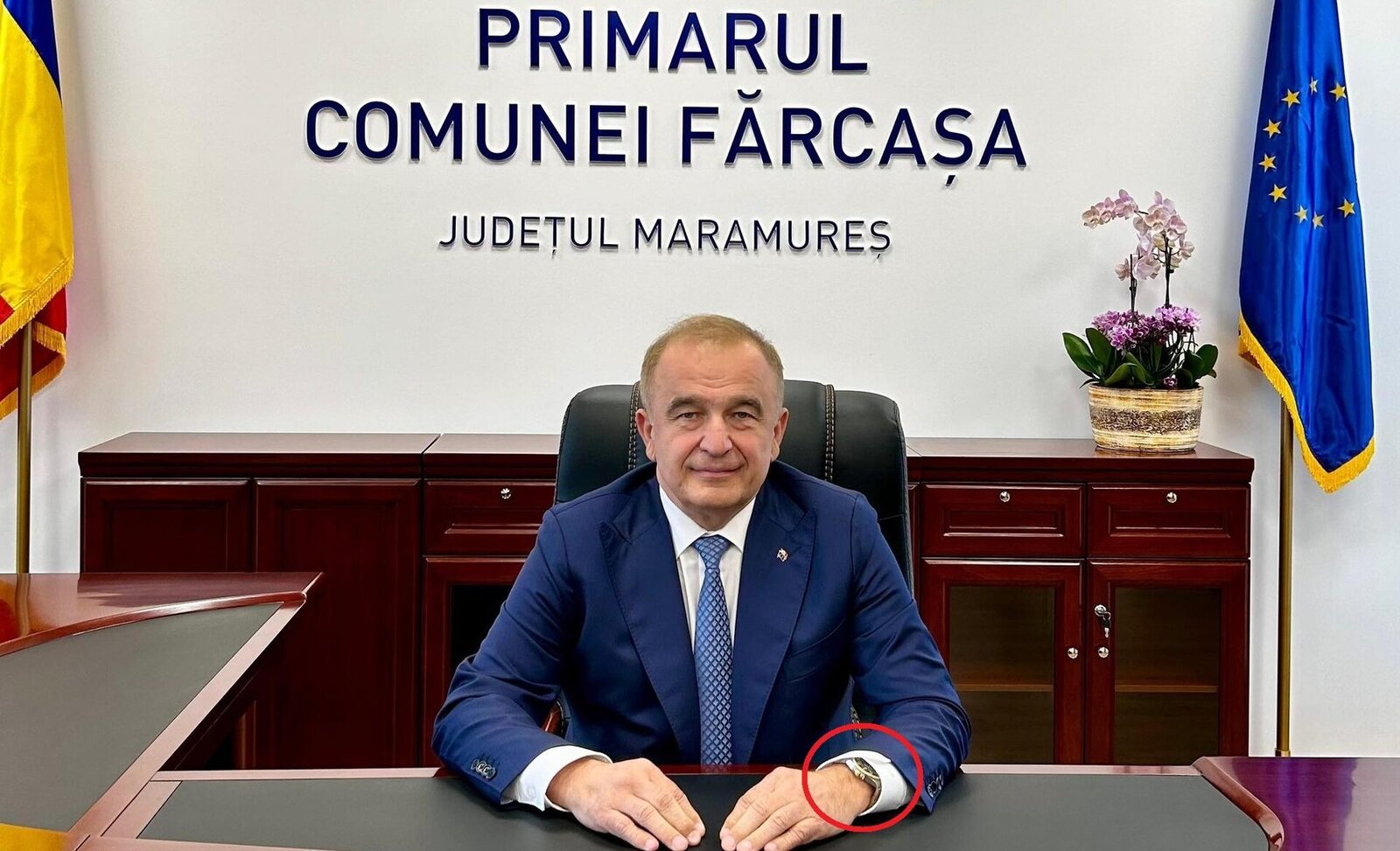 Primar maramureșean surprinde prin alegerea accesoriilor în timpul unei întâlniri oficiale Un incident neobișnuit a atras atenția în cadrul discuțiilor dintre oficialii locali și guvernamentali din Maramureș: primarul comunei Fărcașa, Ioan Stegeran, a fost observat purtând la mâna un ceas Rolex de înaltă clasă, în timpul unei întâlniri cu premierul Ilie Bolojan