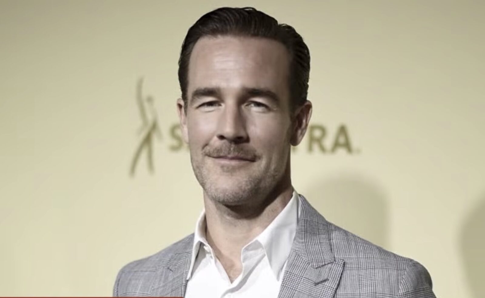 Actorul american James Van Der Beek, cunoscut în special pentru rolul iconic din serialul de succes “Dawson’s Creek”, a încetat din viață la vârsta de 48 de ani