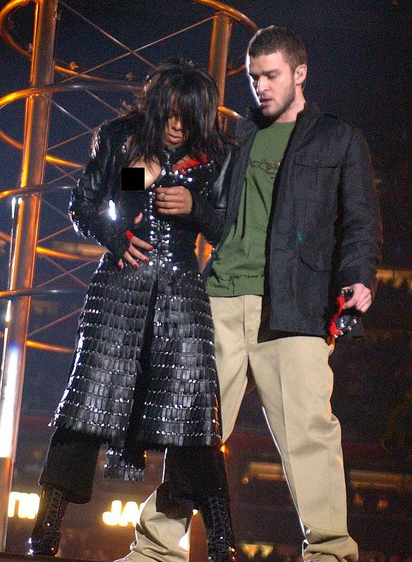 Kim Kardashian and Lewis Hamilton's secret whispers revealed by lip reader as they take romance public at Super Bowl 2026