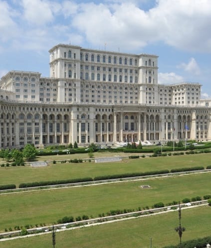 OUG impune limite maxime la cabinete, reformează administraţia