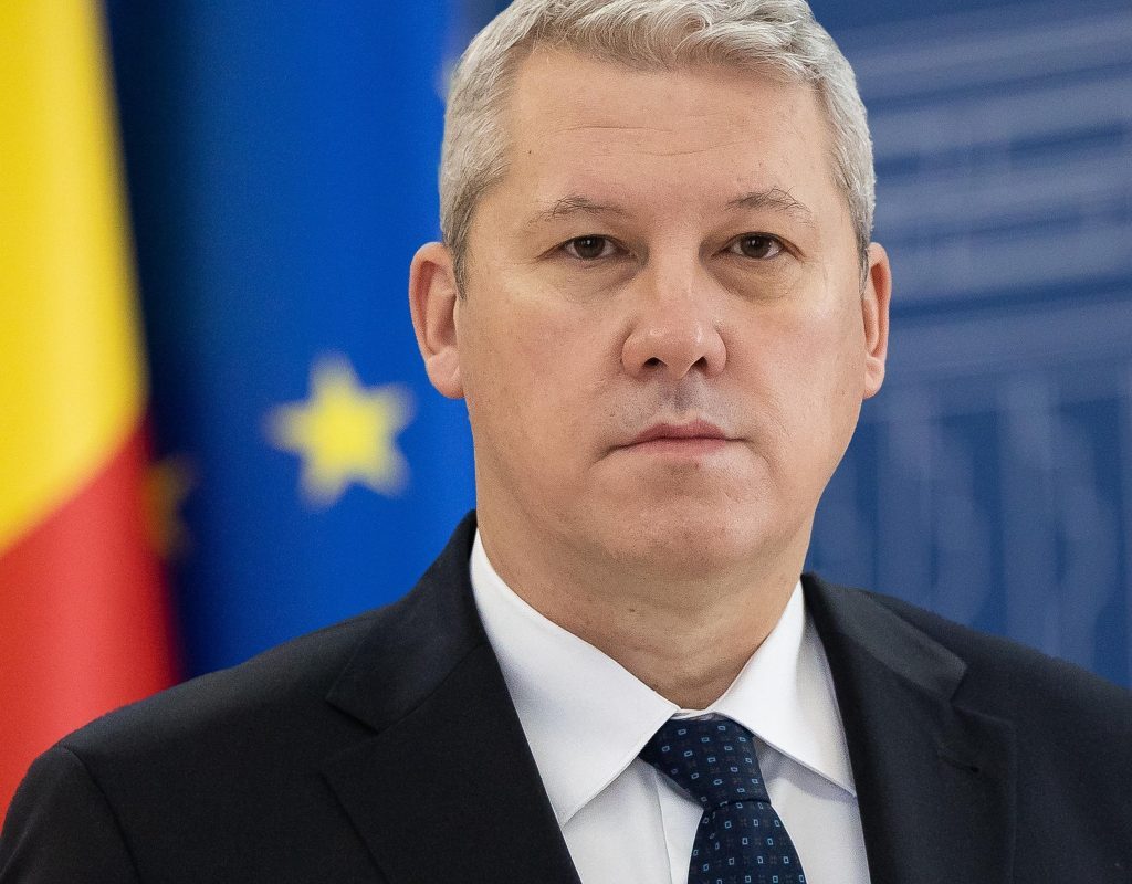 Predoiu, la Washington: Discuții cu directorul FBI în calitate de