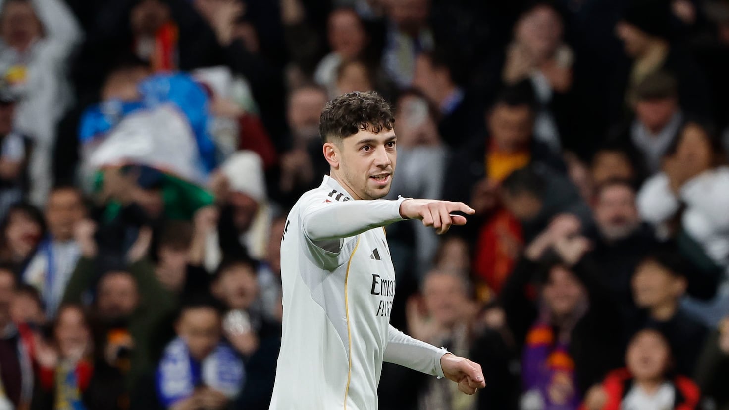 Real Madrid triumfă: Valverde subliniază unitatea și determinarea echipei Într-o atmosferă electrizantă, Real Madrid a obținut o victorie importantă, iar Ferland Valverde, mijlocașul echipei, a declarat că echipa este „fericită pentru victorie, pentru efort”