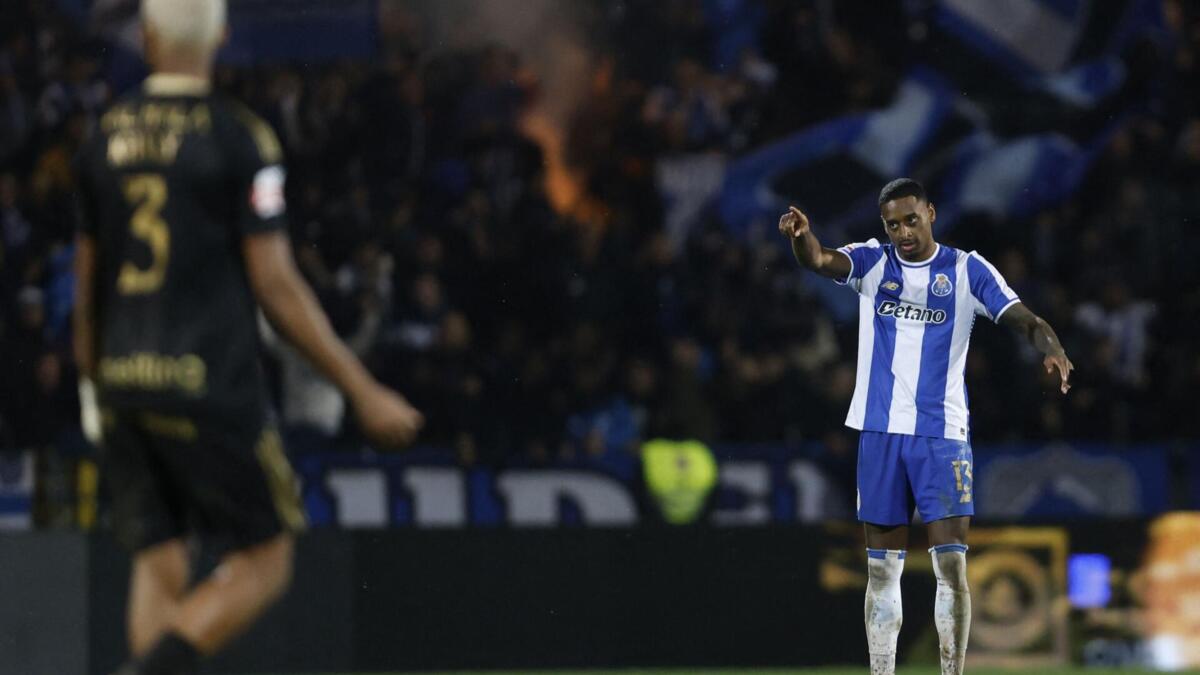 "Este relvado não serve para a I Liga"