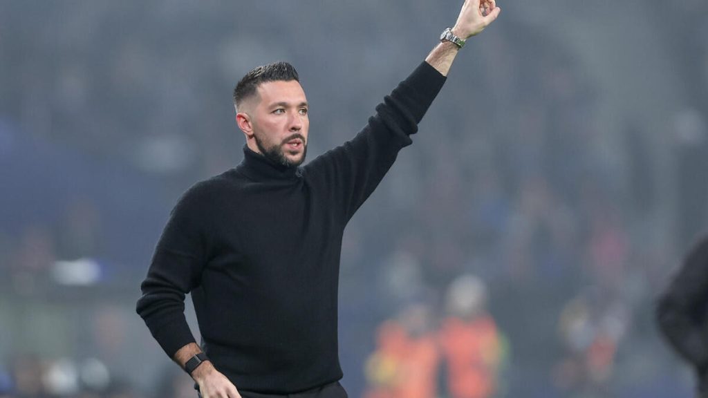 "Convencer jogadores deste nível a defender na sua área..."