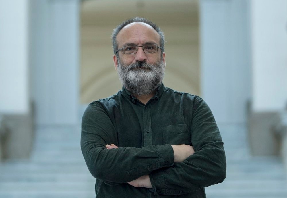 A murit jurnalistul Victor Kapra, considerat „veteranul” presei economice şi de IT&C din România