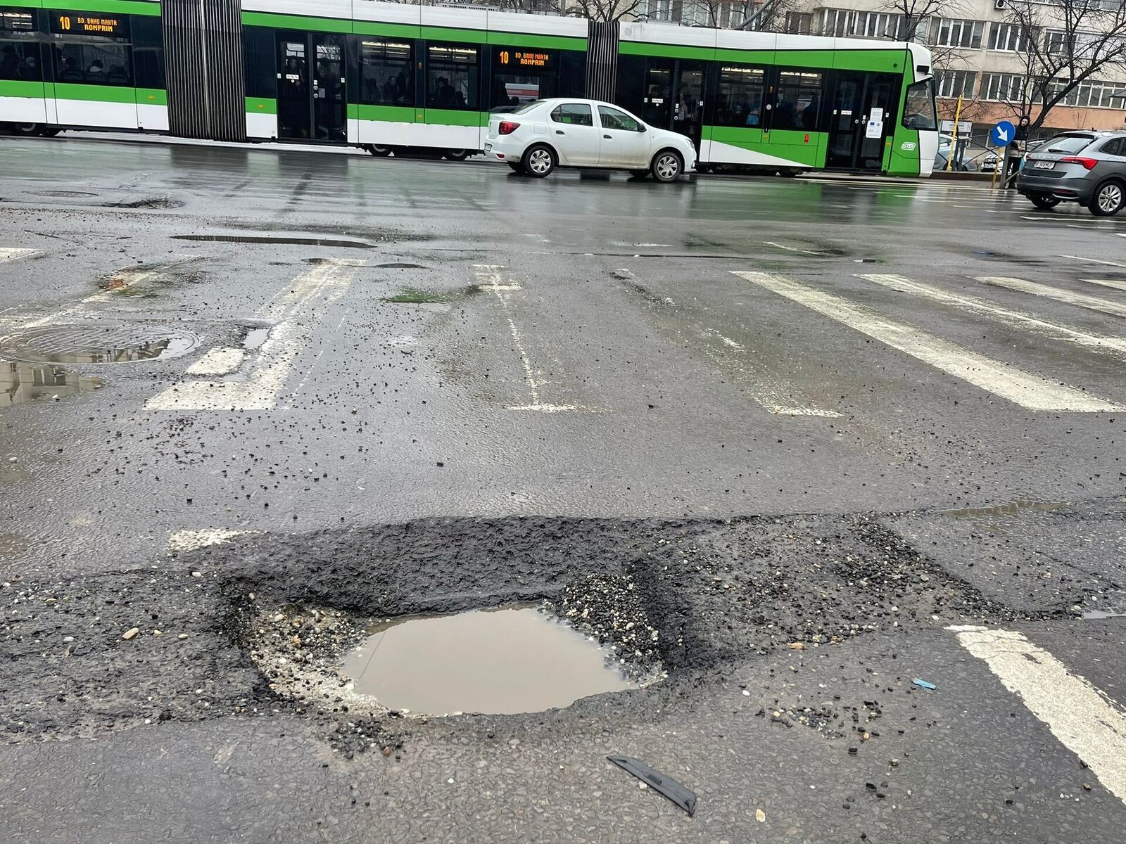 Primăriile din București au primit aproape 6.000 de euro, după verificările amănunțite realizate de Poliția Locală în domeniul infrastructurii rutiere