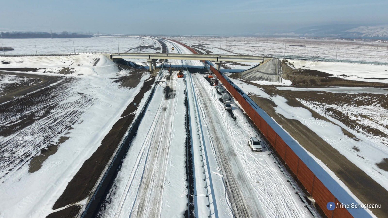 Autostrada A7 către Moldova, unul dintre cele mai importante proiecte de infrastructură rutieră din România, continuă să fie o prioritate pentru autorități, chiar și în condiții de iarnă
