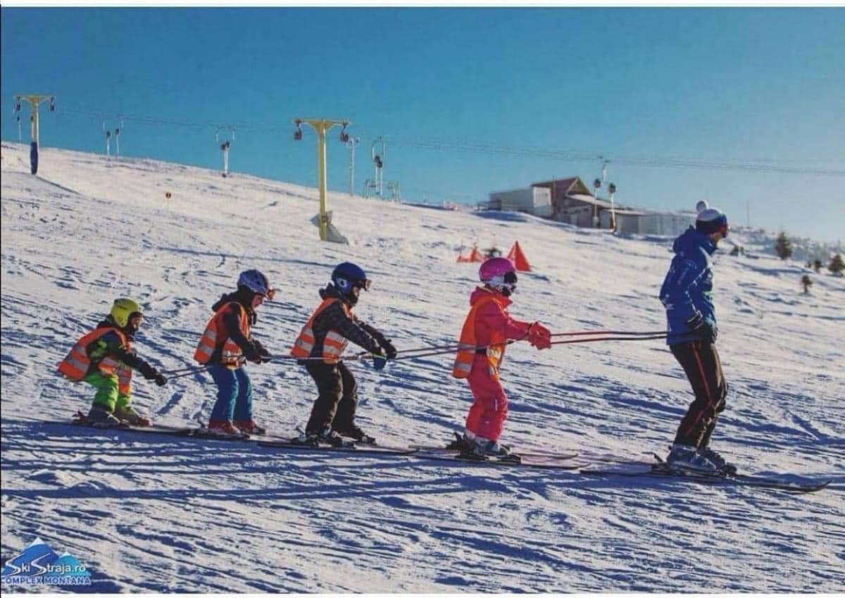 Se începe perioada vacanței de schi pentru școli