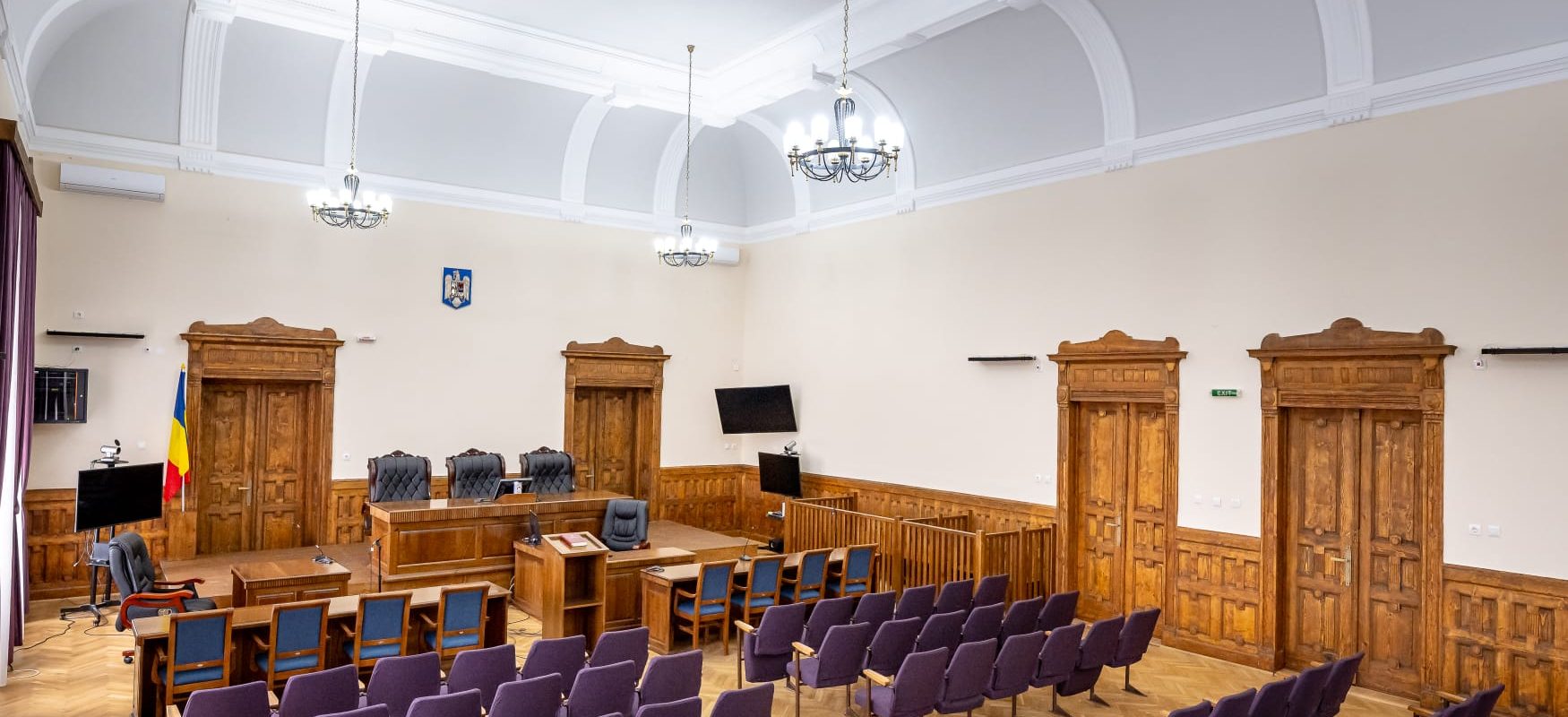 curtea-de-apel-alba-iulia-sala-de-sedinta.jpeg