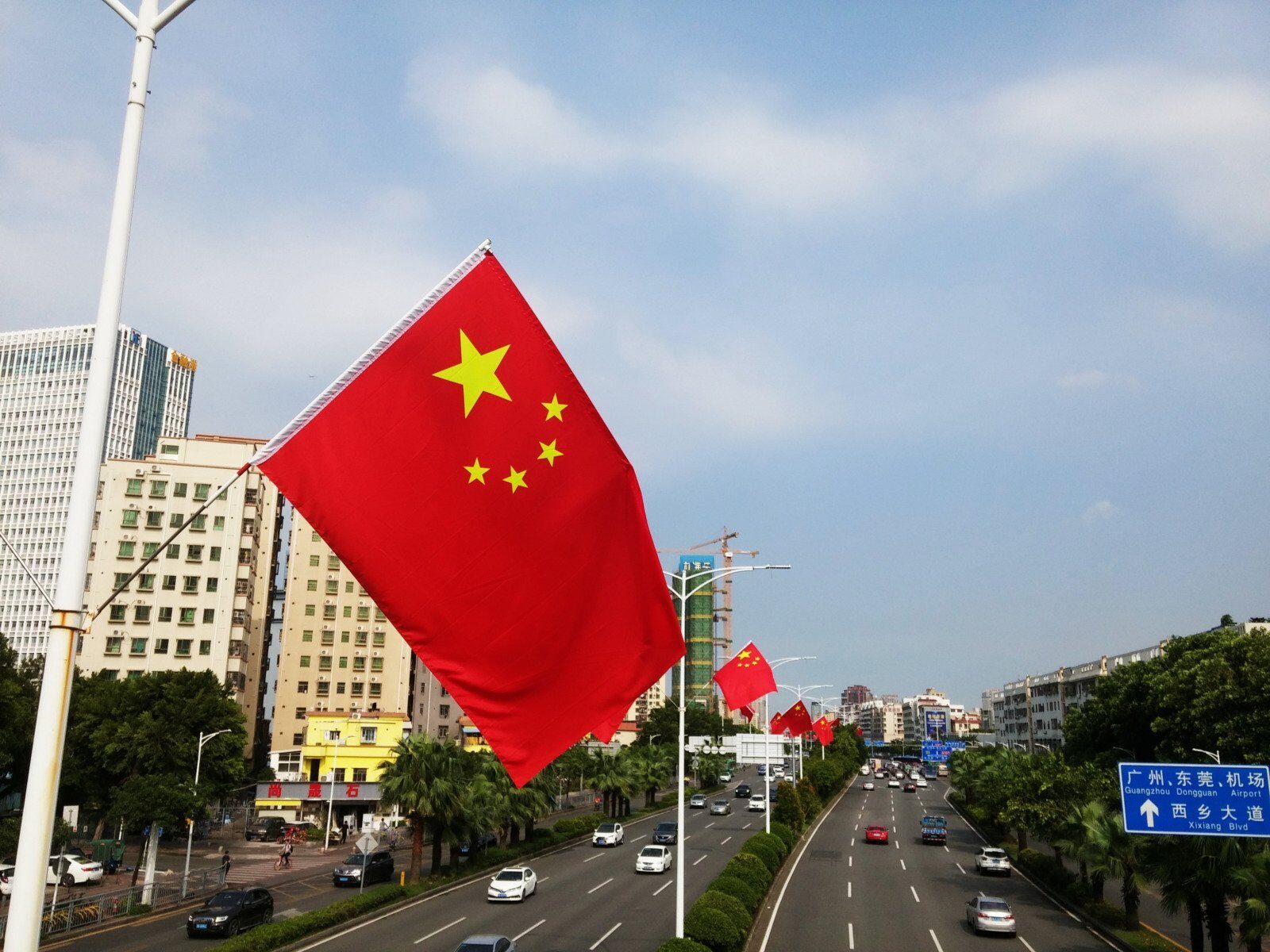 Banca de Export-Import a Chinei se confruntă cu împrumuturi restante de peste 2.000 de miliarde de yuani (aproximativ 289 de miliarde de dolari), o sumă considerabilă care ridică semne de întrebare asupra succesului inițiativei „O Centură, un drum”, lansată de președintele Xi Jinping
