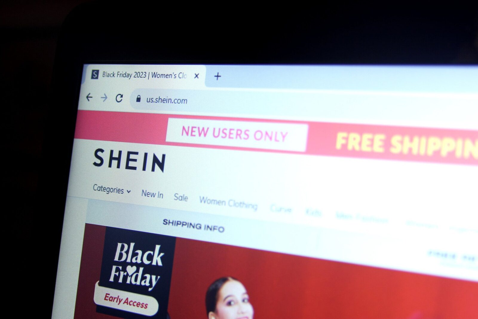 Comisia Europeană a anunțat marți deschiderea unei investigații oficiale împotriva gigantului chinez Shein, unul dintre cei mai mari retaileri online din lume