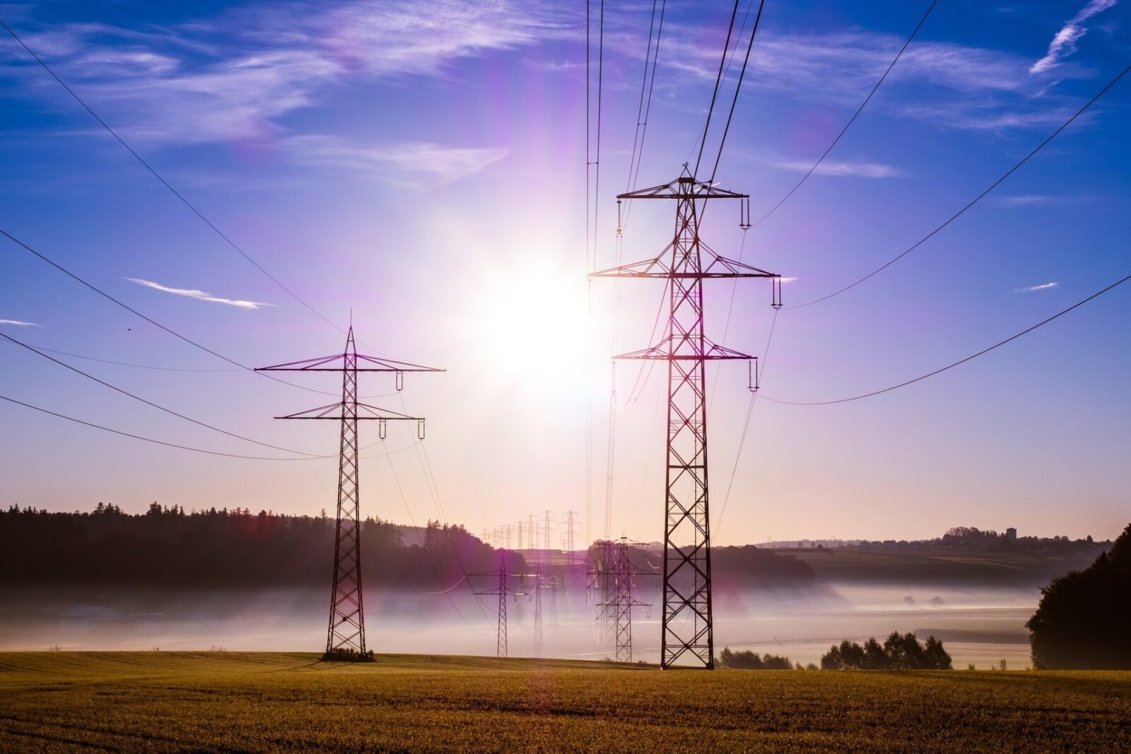 Slovacia oprește livrările de energie electrică de urgență către Ucraina Guvernul slovac a decis să rezilieze acordul privind livrările de energie electrică de urgență către Ucraina, o măsură care vine în contextul tensiunilor legate de tranzitul de petrol rusesc prin conducte